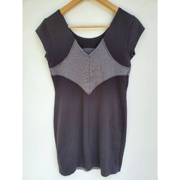 Athleta Women's Illusion Pullover Stretchy Black Gray Dress Size Small - Picture 3 of 4